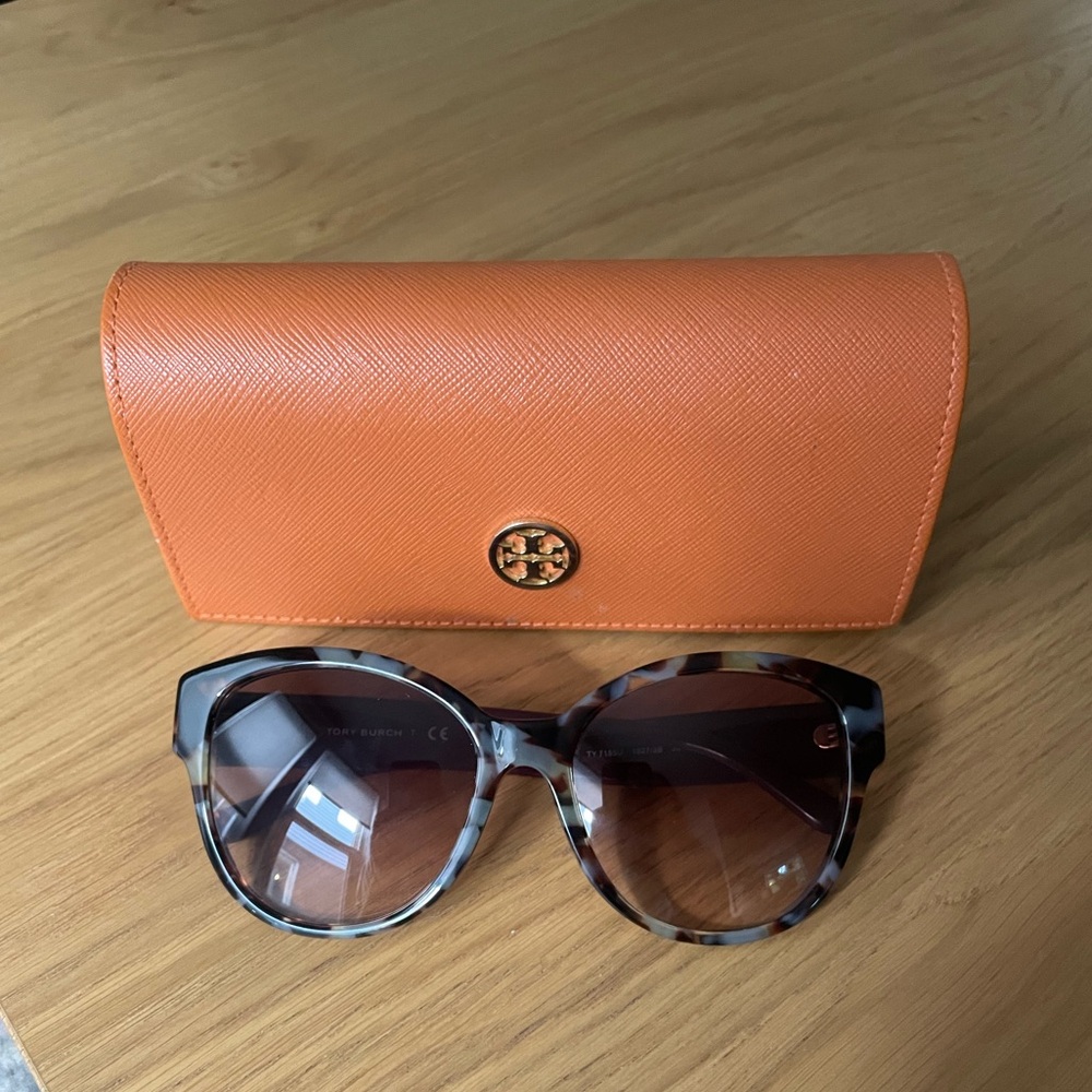 Tory Burch Brown and Orange Sunglasses with Gradient Lenses